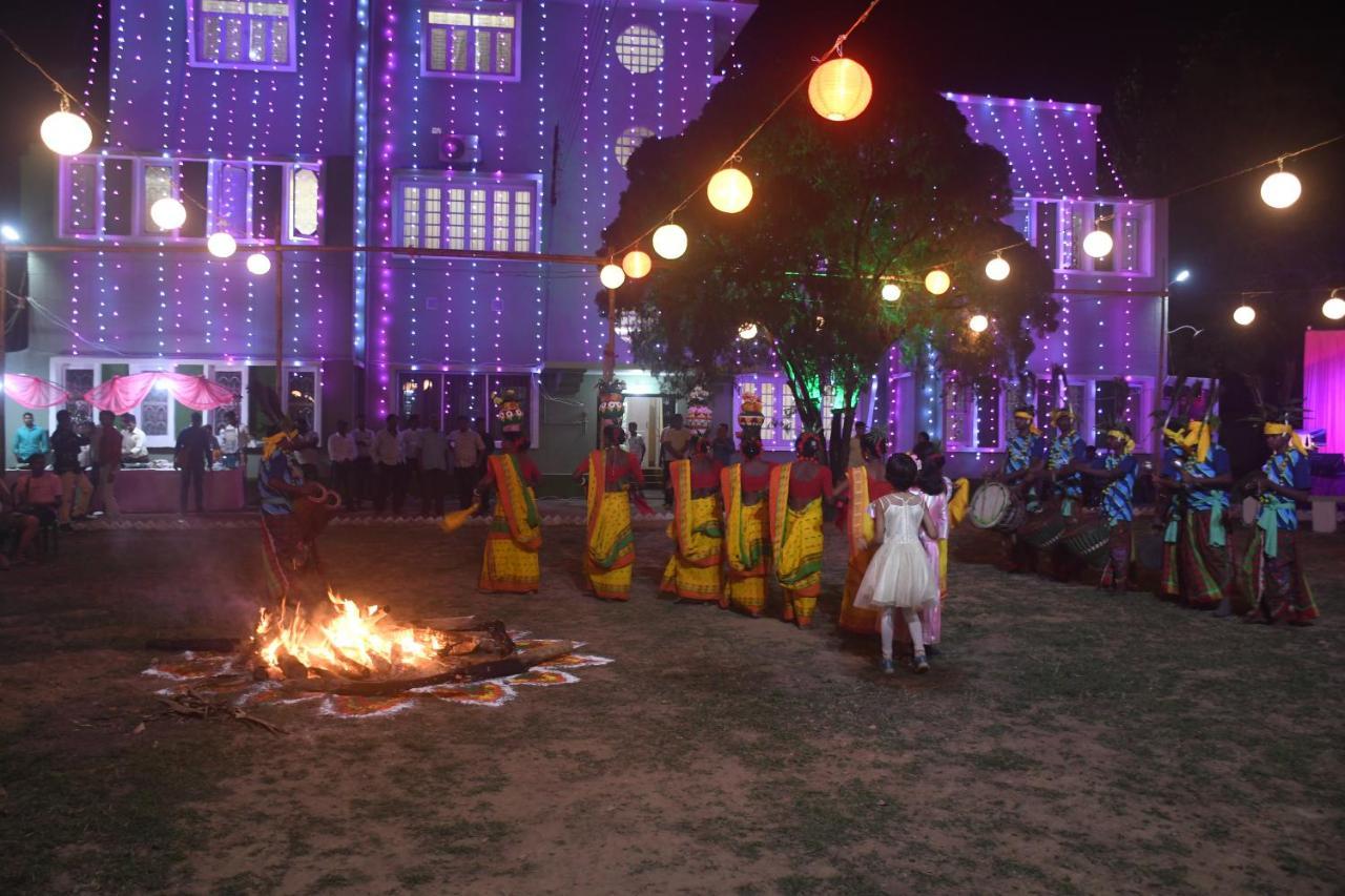 Jhargram Eshani Hotels And Guest House Kültér fotó