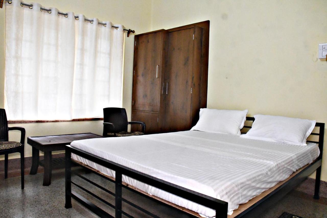 Jhargram Eshani Hotels And Guest House Kültér fotó