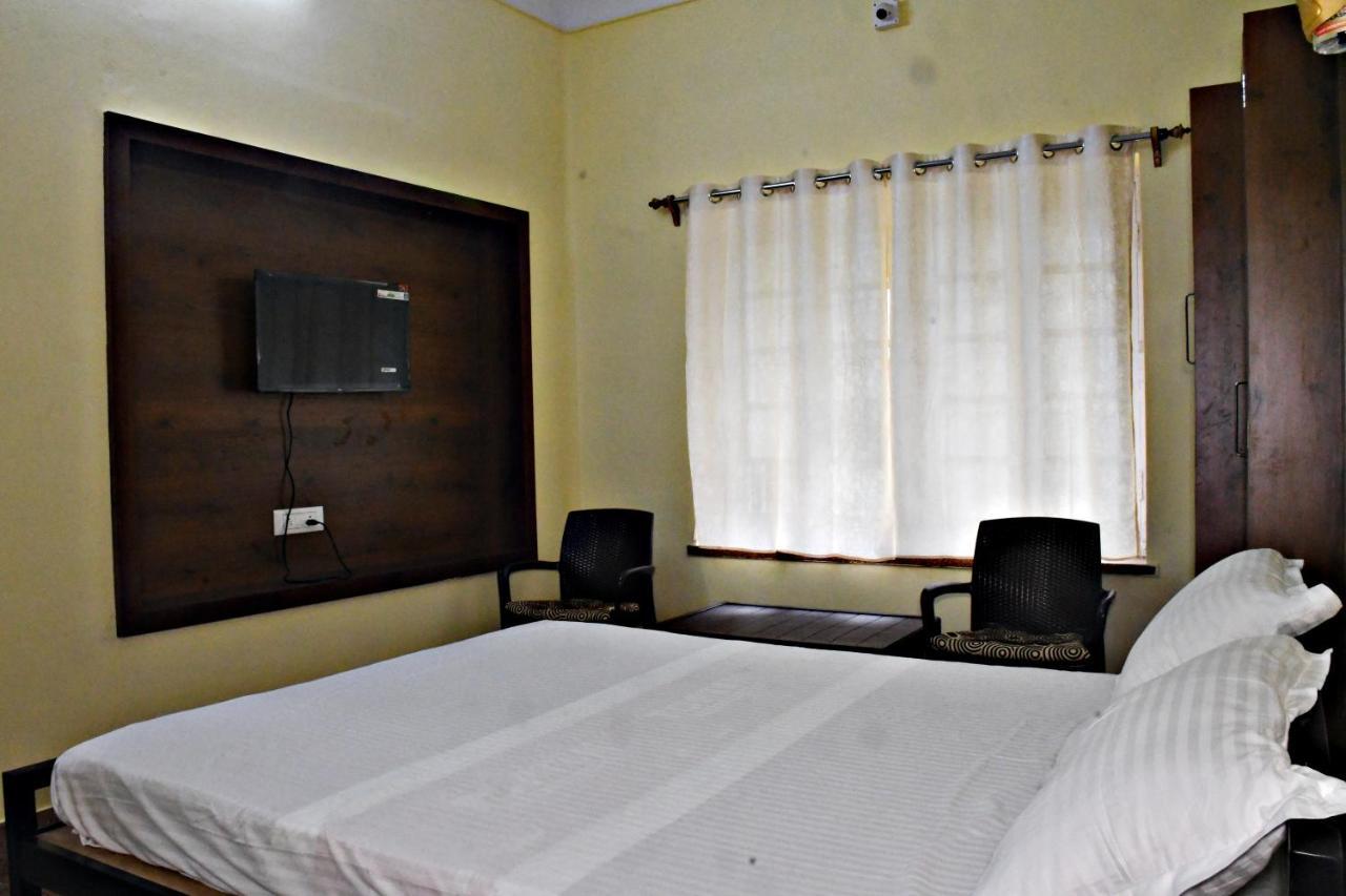 Jhargram Eshani Hotels And Guest House Kültér fotó